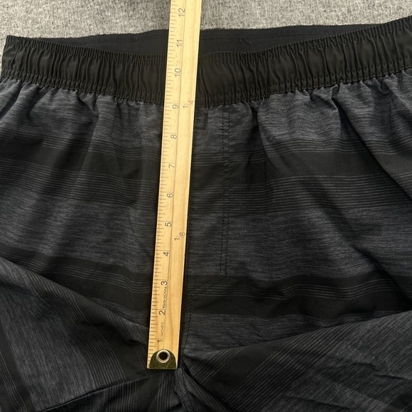 Travis Mathew Striped Shorts Mens S Elastic Waist Performance Outdoor Lightweigh - Picture 10 of 13